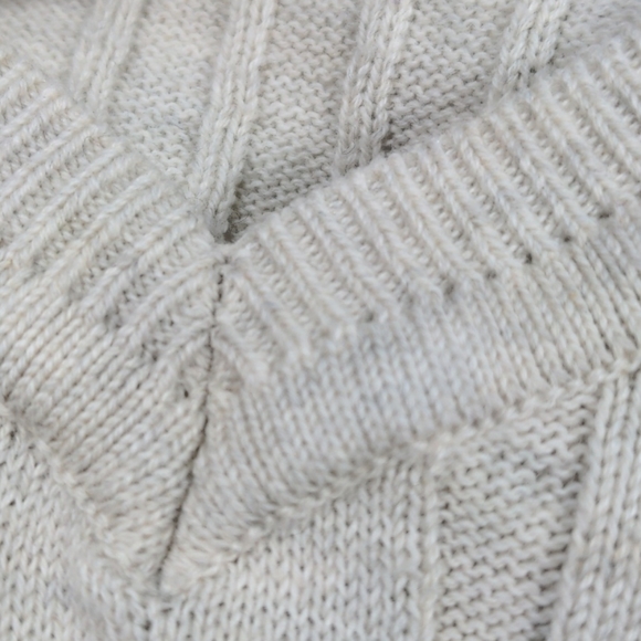 Jesse L. V neck Sweater - Picture 6 of 6